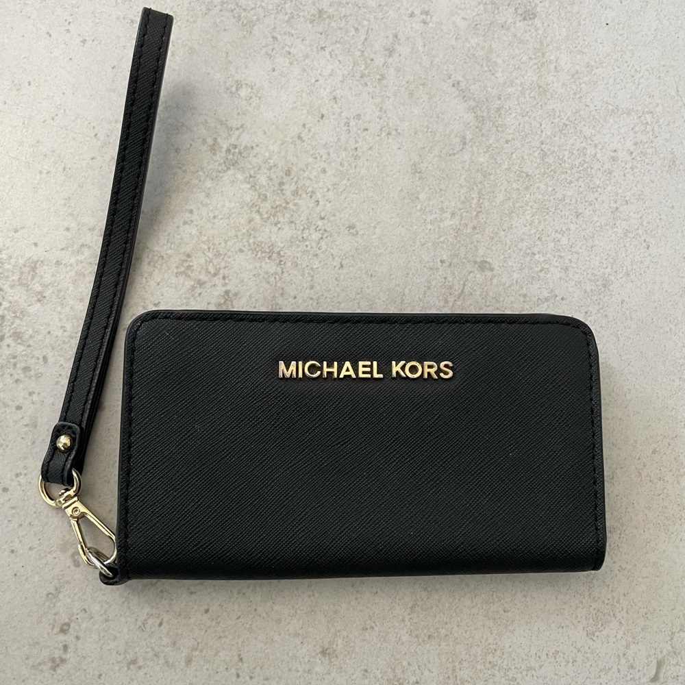 Michael Kors wristlet wallet iPhone 6/8